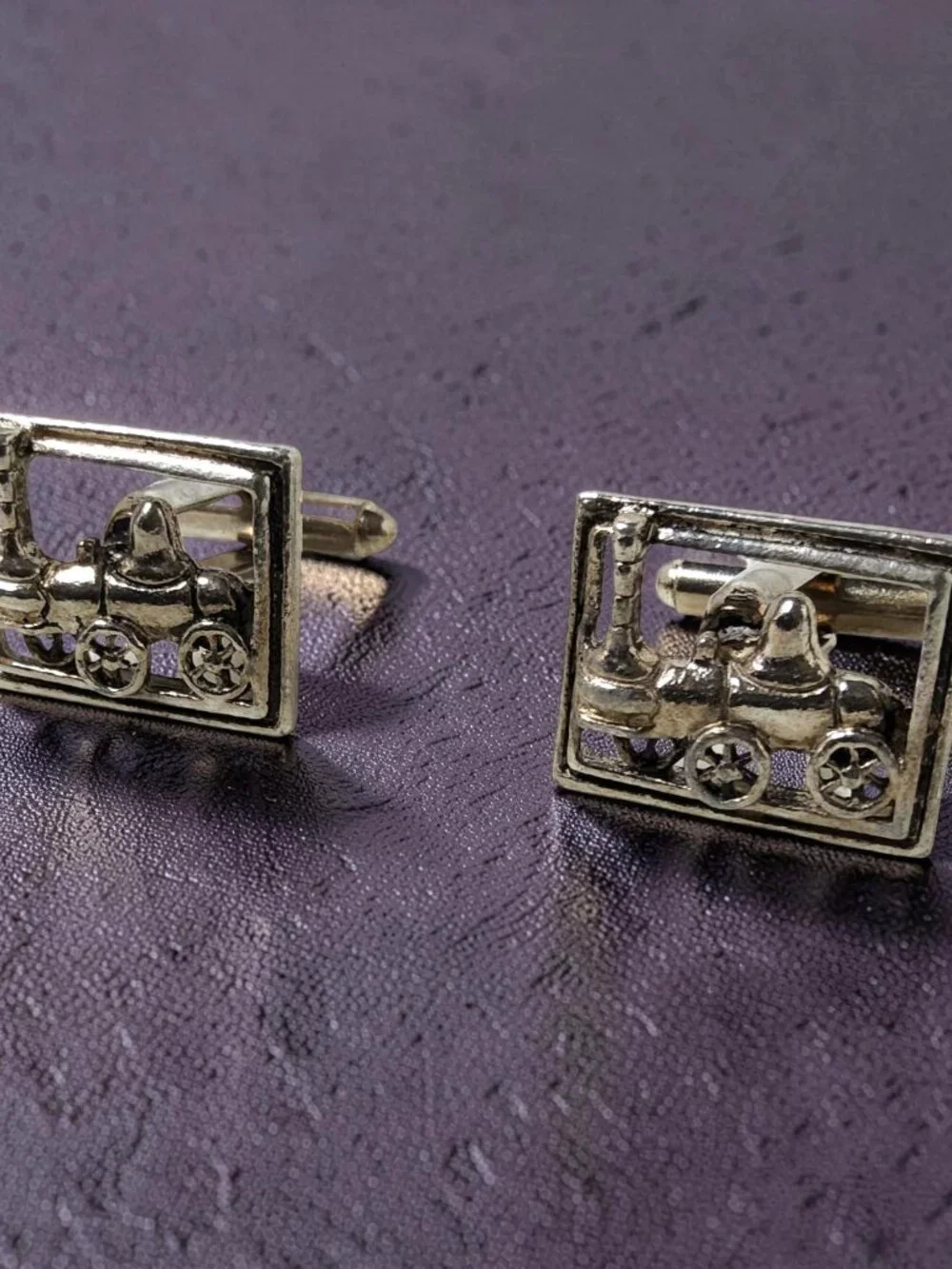 vintage mens silver tone steam engine locomotive cuff links.